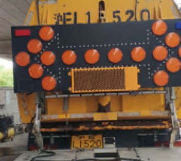 特种车辆后方警示系统